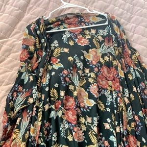 beautiful floral shawl, light, comfortable